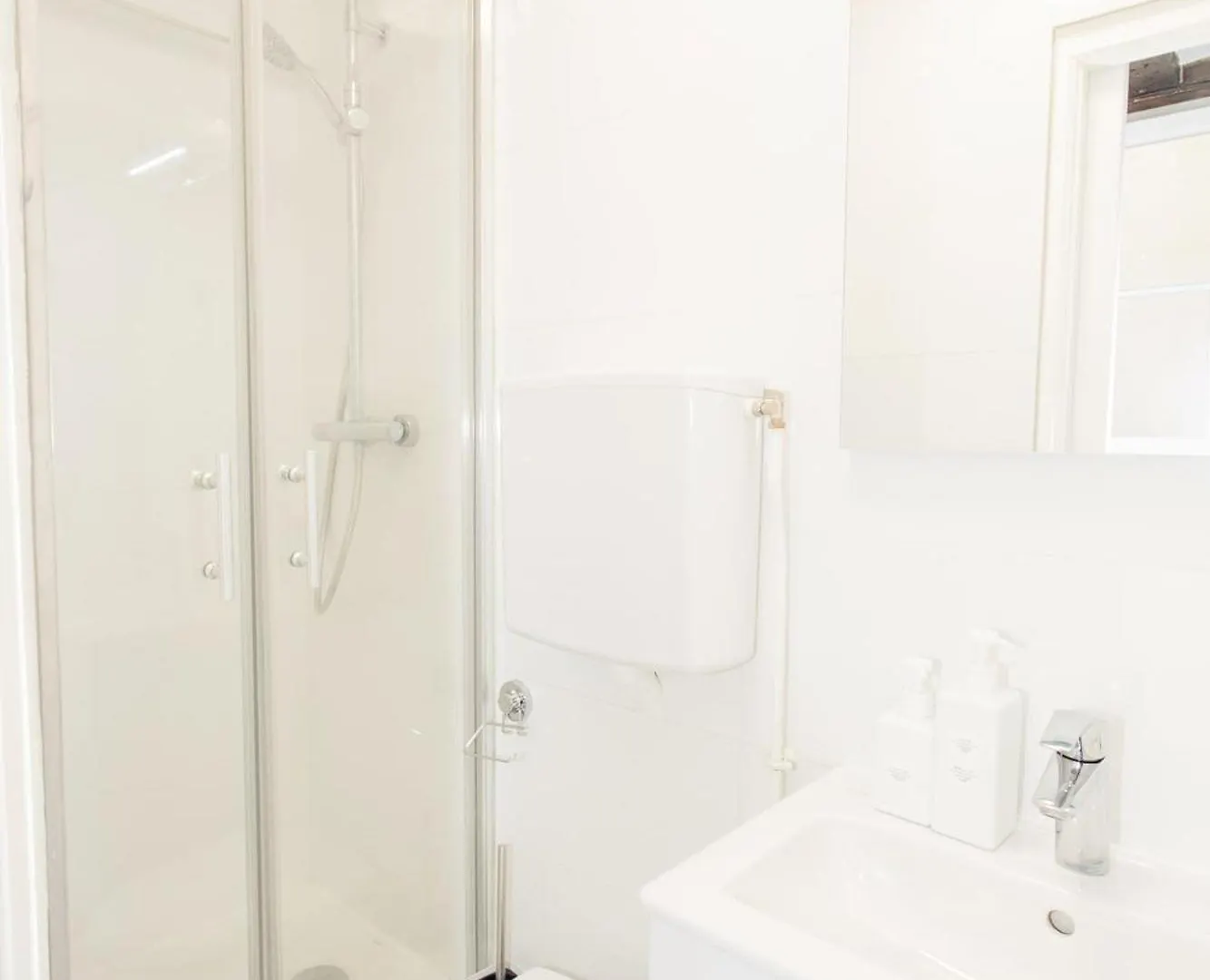 Pont De La 1br Cozy Apartment *